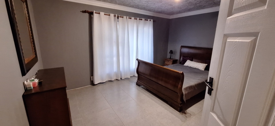 4 Bedroom Property for Sale in Riversdale Western Cape